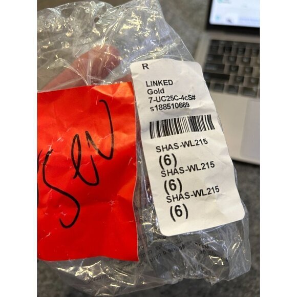 Shashi Linked Band Ring Gold Womens Size 6 - Picture 6 of 6